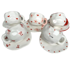 Tazza da caffè in ceramica irregolare fatta a mano e Set di piatti di Design classico in porcellana tazze da caffè oggetto di vendita caldo della fabbrica - Product Image 1