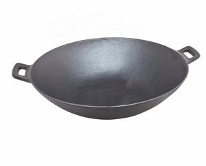 Vente <span class=keywords><strong>en</strong></span> gros Casserole personnalisée 24cm <span class=keywords><strong>en</strong></span> <span class=keywords><strong>fonte</strong></span> marmite pré-assaisonnée Wok de camping suspendu à l'huile de cuisson pour l'extérieur Wok chinois - Product Image 3