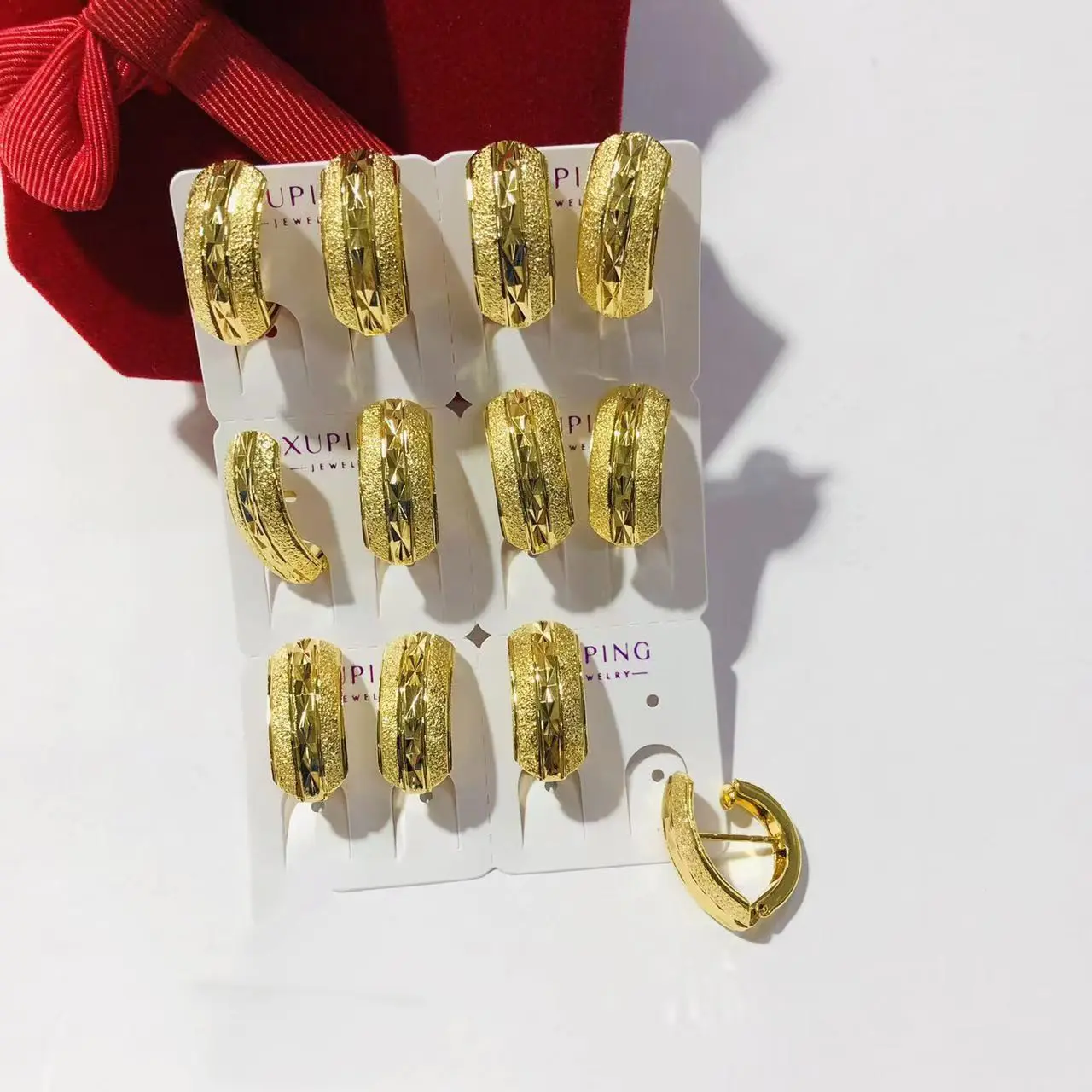 Xuping-pendientes de moda versátiles chapados en oro de 24K, joyería barata de diseño exquisito de Dubái, 212