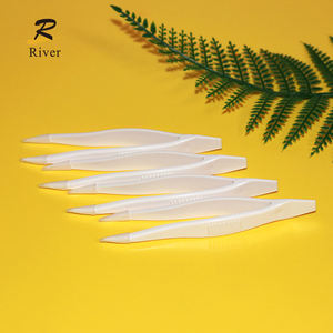 Outil <span class=keywords><strong>de</strong></span> cueillette en plastique <span class=keywords><strong>de</strong></span> pincettes <span class=keywords><strong>de</strong></span> <span class=keywords><strong>lentilles</strong></span> <span class=keywords><strong>de</strong></span> <span class=keywords><strong>Contact</strong></span> colorées CLC040-M rentables pour porter un applicateur <span class=keywords><strong>de</strong></span> <span class=keywords><strong>lentilles</strong></span> <span class=keywords><strong>de</strong></span> <span class=keywords><strong>Contact</strong></span> - Product Image 2