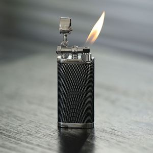 Briquet à huile métallique coupe-vent avec flamme nue, accessoire de fumeur, cadeau d'affaires pour garçons, avec design incliné pour pipe, portable - Product Image 5