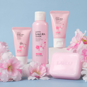 New arrivals Cherry Blossom 4-Piece <span class=keywords><strong>Set</strong></span> Hộp Quà Tặng Nhật Bản Sakura Glowing Skincare <span class=keywords><strong>Set</strong></span> với handmade xà phòng Toner Kem chống nắng - Product Image 4