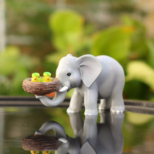 Statuetta di <span class=keywords><strong>Elefante</strong></span> in Resina con Nido di Uccelli e Uccellini Verdi, Decorazione Fantasiosa per Giardino e Casa - Product Image 1