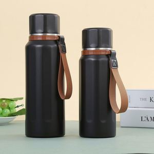 Botella de Agua Aislada Fría/Caliente Personalizada de 750 ml, Botella de Agua de Acero Inoxidable con Asa de Cuerda, Atomizador, Botella de Perfume - Product Image 4