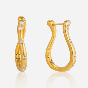 Pendientes Huggie en Forma de U, Chapados en Oro de 18K, Acero Inoxidable, Engaste de Bisel con Diamantes de Imitación, Joyería para Uso Diario - Product Image 1