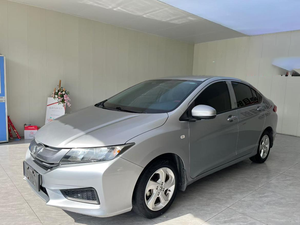 Auto Usata <span class=keywords><strong>Honda</strong></span> <span class=keywords><strong>City</strong></span> 2017 Grigio Argento Premium, Veicolo di Seconda Mano per Esportazione - Product Image 2