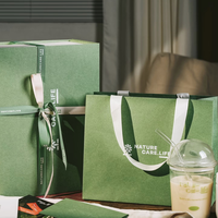 Sac d'emballage de luxe écologique en feuille chaude verte de qualité supérieure pour les bijoux de mode, les parfums, les bougies, les magasins de vêtements, l'emballage de sacs