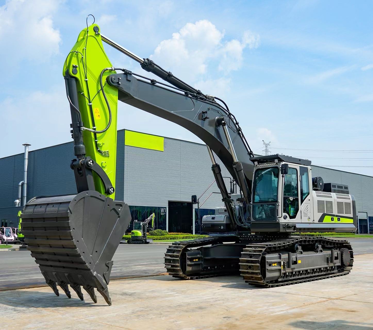 Large Excavator Zoomlion ZE550G: 55 Ton Crawler with 329kN Digging