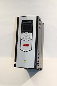Variador de Frecuencia ACS880-01-04A8-5 ACS8800104A85 4.8A para PLC - Product Image 2