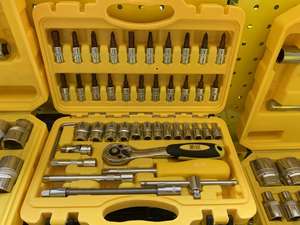 PONDRIO Jeu de 46 clés à cliquet à douille métrique en acier S2 avec boîtier rigide Source d'alimentation manuelle Outils de mécanicien à usage industriel - Product Image 3