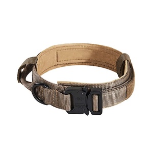 ソリッドパターン屋外トレーニング戦術犬の首輪ヘビーデューティーナイロン調整可能ペットの首輪リボン装飾パーソナライズ - Product Image 1