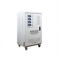 Régulateur de tension automatique intelligent triphasé de type armoire 30KVA avec affichage analogique