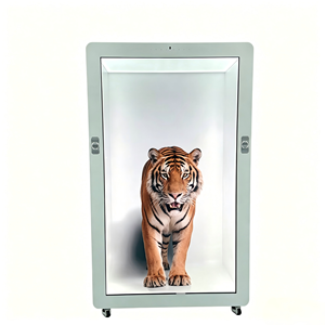 Pantalla LCD Transparente <span class=keywords><strong>de</strong></span> 86 Pulgadas para Interiores, con Gráficos <span class=keywords><strong>Animados</strong></span> en 3D, Texto Interactivo, Pantalla Táctil, Gabinete Holobox con CMS Integrado - Product Image 1