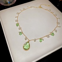 Kalung Mutiara Liontin Tetesan Air Kristal Es Hijau Mint Gaya Mewah Rantai Kerah Aksesori Menawan dan Awet Muda untuk Musim Semi