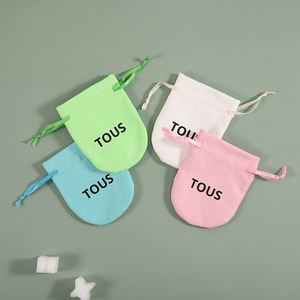 Sacs beiges, pochettes à bijoux, boucles d'oreilles, colliers, bagues, emballages, sacs enveloppe en velours avec bouton et votre logo - Product Image 1