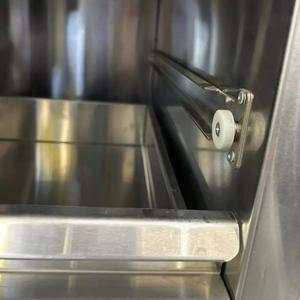 Armoire <span class=keywords><strong>de</strong></span> rangement à grand espace en acier inoxydable robuste, finition polie, 3 niveaux, tiroirs à droite, équipement <span class=keywords><strong>de</strong></span> <span class=keywords><strong>cuisine</strong></span> commerciale - Product Image 3