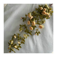 Vente en gros de fleurs artificielles de haute qualité, fleurs de camélia en soie, guirlandes suspendues pour la décoration de la maison et de mariage