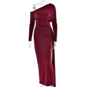 Vestido de Noche para Mujer con Escote Asimétrico, Silueta Ajustada y Sexy, Detalles Plisados, Lazos Largos para un Look Moderno - Product Image 3