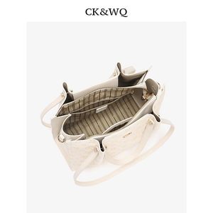 Sac fourre-tout à bandoulière pour femme, design monogramme, grande capacité pour le travail - Modèle OEM WQ-5638G - Product Image 5