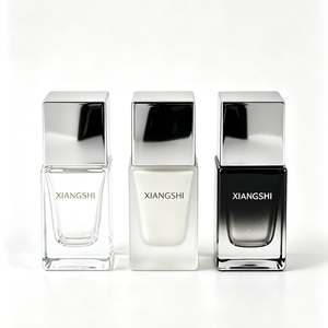 ขวดน้ำหอมทรงสี่เหลี่ยม Grandeur Square ขนาด 30 มล. 50 มล. พร้อมฝาสีทองเงินดำแบบมันเงา ภาชนะแก้วทรงลูกบาศก์แบบเติมได้สำหรับน้ำหอม - Product Image 6
