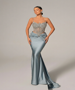 Vestido de Diseñador para Mujer, Estilo Étnico Moderno de India y Pakistán, Bordado con Trabajo Delicado, Tela de Secado Rápido, Ideal para Fiestas, Eventos y Festivales - Product Image 1