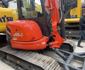 รถขุดขนาดเล็ก Kubota U55 ของแท้จากญี่ปุ่น 5 ตัน 6 ตัน ราคาดีที่สุด รถขุดมือสอง ใช้ในเมืองและฟาร์ม เครื่องยนต์และปั๊มได้รับการรับรองมาตรฐาน CE - Product Image 3