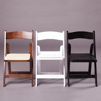 Chaise pliante en bois naturel marron avec assise rembourrée en vinyle pour événements de mariage en plein air, jardin, fête