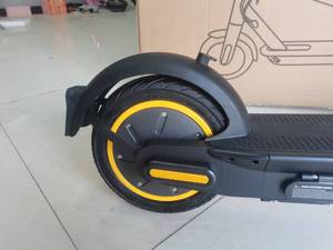 Scooter Eléctrico Plegable de 10'' con ABE, App y Pantalla LED, Motor de 350W, Baterí<span class=keywords><strong>a</strong></span> de 10,4AH, 30KM/H - Product Image 6