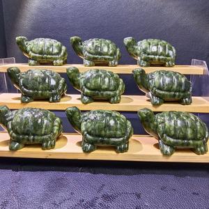 Pas cher <span class=keywords><strong>Prix</strong></span> Sculpté À La Main Artisanat Xiuyu Serpentine <span class=keywords><strong>Jade</strong></span> Tortue Cristal Sculptures Animaux Reiki Tortue Fengshui Ornements - Product Image 1