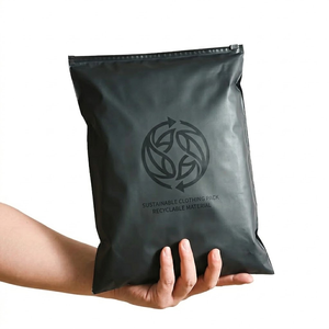 Sacs Ziplock personnalisés avec logo mat imprimé en héliogravure pour l'emballage de vêtements, avec design thermoscellable <span class=keywords><strong>sous</strong></span> <span class=keywords><strong>vide</strong></span> pour le stockage de vêtements - Product Image 1