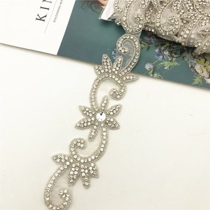 Ruban applicateur de strass thermocollants motif cristal avec strass pour robes de mariée et ceintures - Product Image 5