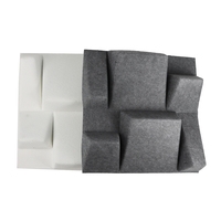 Panneaux acoustiques absorbants en PET, design cube 3D personnalisé, traitement acoustique durable pour la conception d'intérieur commercial