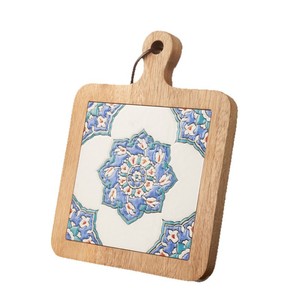 Set de table carré en bois massif à motif floral, isolant thermique, pour la table à manger à la maison - Product Image 5