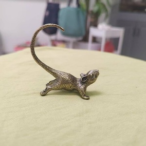 1 pièce Ornement plaqué laiton, figurine de thé chinoise, petite souris à longue queue, style rétro, plaqué cuivre - Product Image 3