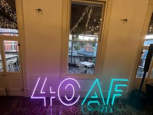 Enseigne néon debout en acrylique polychrome, lettres et chiffres pour événements, décorations d'anniversaire, matériel en PVC, lumière LED, amour, vente en gros - Product Image 5