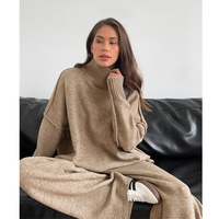 Ensemble deux pièces en cachemire 100 % tricoté pour femme : pull à col roulé à manches chauve-souris et ourlet fendu, pantalon décontracté à jambes larges, tenue de détente