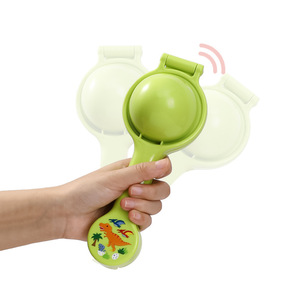 แม่พิมพ์ข้าวปั้นสไตล์ญี่ปุ่น แม่พิมพ์พลาสติกรูปแอปเปิ้ลสำหรับทำอาหารเด็ก ข้าวปั้นทรงกลม เครื่องมือครัวในครัวเรือน - Product Image 4