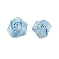 Rose en satin faite à la main avec applique de fleur, bourgeon de rose en ruban avec coussinet en feutre pour vêtement et accessoire capillaire – En stock