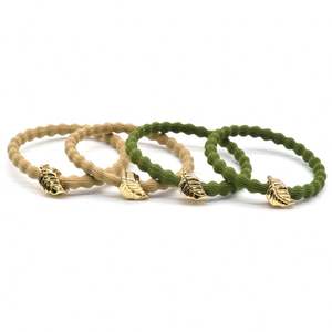 Banda Elástica para el Cabello de Mujer, Ajustable, de Alta Calidad, Hecha a Mano con Nylon Sostenible, con Tamaño y Color Personalizables - Product Image 1