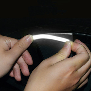 Autocollants <span class=keywords><strong>r</strong></span>éfléchissants pour voiture, très demandés et stylés, autocollants d'avertissement lumineux de nuit, autocollants personnalisés et créatifs pour les jantes de voiture - Product Image 4