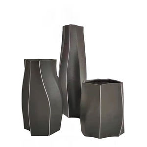 Cloison d'échantillon moderne à courbe simple Décorations de salle à manger de salon Ornement de vase en céramique ondulée dorée de bureau - Product Image 2