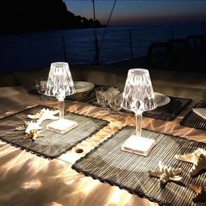 Lampe de table créative de luxe haut de gamme en verre moderne pour chambre à coucher, restaurant, décoration, vente en gros pour usage Internet, à piles - Product Image 2