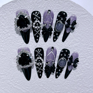 Unghie Finte Press-on All'ingrosso, Misura Grande Extra Lunga, Stiletto Gotico con Charm Argentato, Riutilizzabili, Fatte a Mano, Lusso, per Feste - Product Image 3