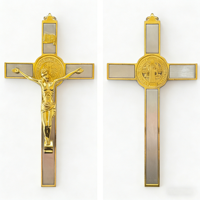 Crucifix Catholique Plaqué Or HT 17,5 cm, Décoration Murale Chrétienne, Décoration Religieuse pour la Maison et l'Église, Cadeau Religieux avec Statue de Jésus