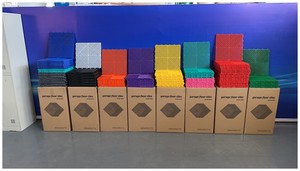 Piastrelle Incastrabili in PP Antiscivolo con Drenaggio per Pavimenti di Garage, Piastrelle in Plastica Incastrabili per Garage, Strumento per la Pulizia dell'Auto - Product Image 2