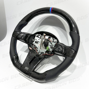 Volante per Auto in Fibra di Carbonio Lucida Personalizzabile con Linea Centrale e Pelle Traforata, Adatto per <span class=keywords><strong>BMW</strong></span> E85 E86 F35 F01 F02 F15 - Product Image 2