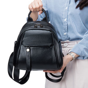 Top qualité en gros 2022 nouvelle tendance en cuir souple <span class=keywords><strong>tanneur</strong></span> argent femmes <span class=keywords><strong>sac</strong></span> à dos voyage littéraire <span class=keywords><strong>petit</strong></span> <span class=keywords><strong>sac</strong></span> à dos femmes <span class=keywords><strong>sac</strong></span> - Product Image 3