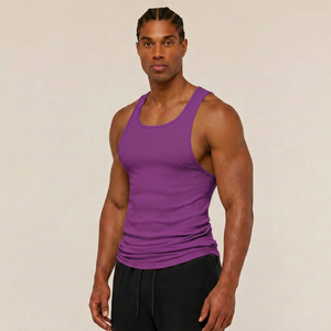 Camiseta Deportiva para Hombre con Material Transpirable para Entrenamientos en el Gimnasio, Correr y Actividades de Entrenamiento - Product Image 3