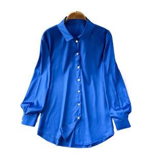Chemisier Original Décontracté et Polyvalent <span class=keywords><strong>en</strong></span> <span class=keywords><strong>Satin</strong></span> à Col Polo, à Boutonnage Simple, à Manches Longues et de Coupe Irrégulière, Idéal pour <span class=keywords><strong>Femme</strong></span> <span class=keywords><strong>en</strong></span> Automne - Product Image 4