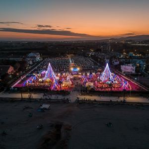 Tapis en gazon synthétique en plastique de 25 mm rose rouge Gazon artificiel pour les sports Exposition Décoration - Product Image 5